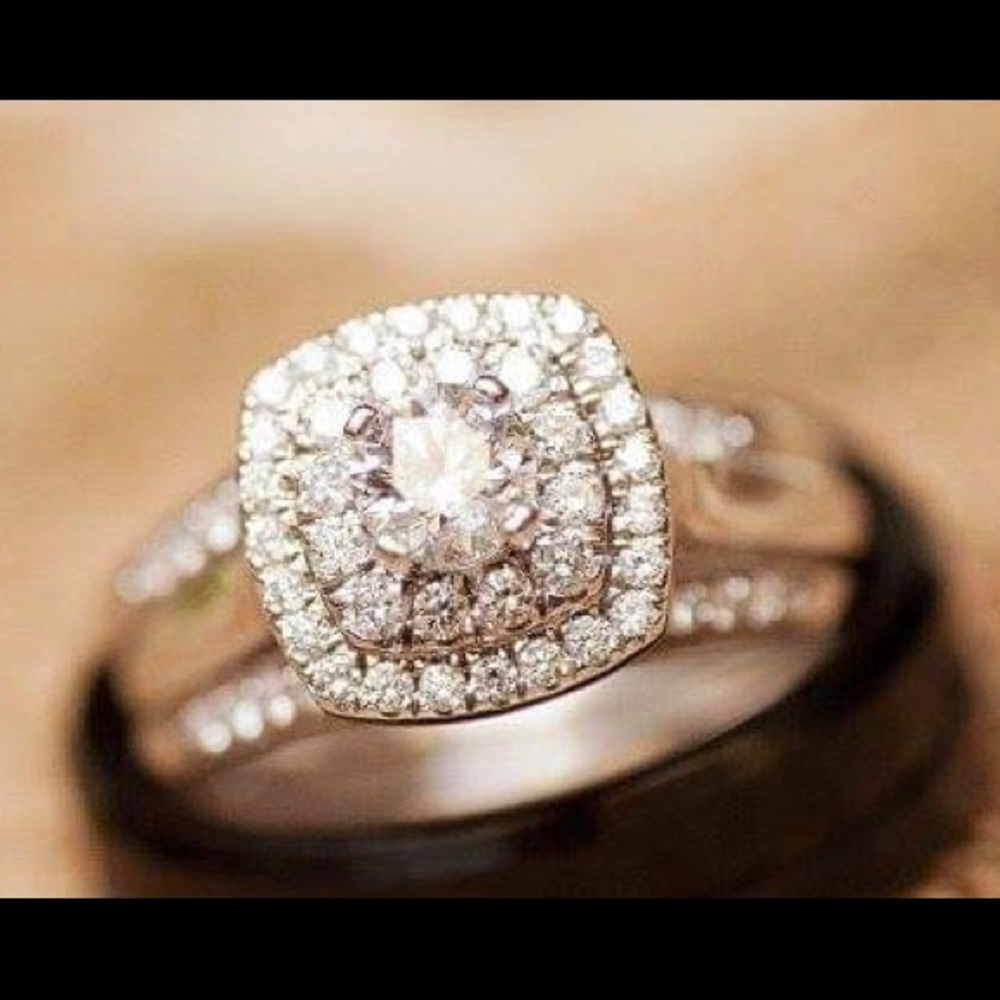 14k White Gold Diamond Ring
